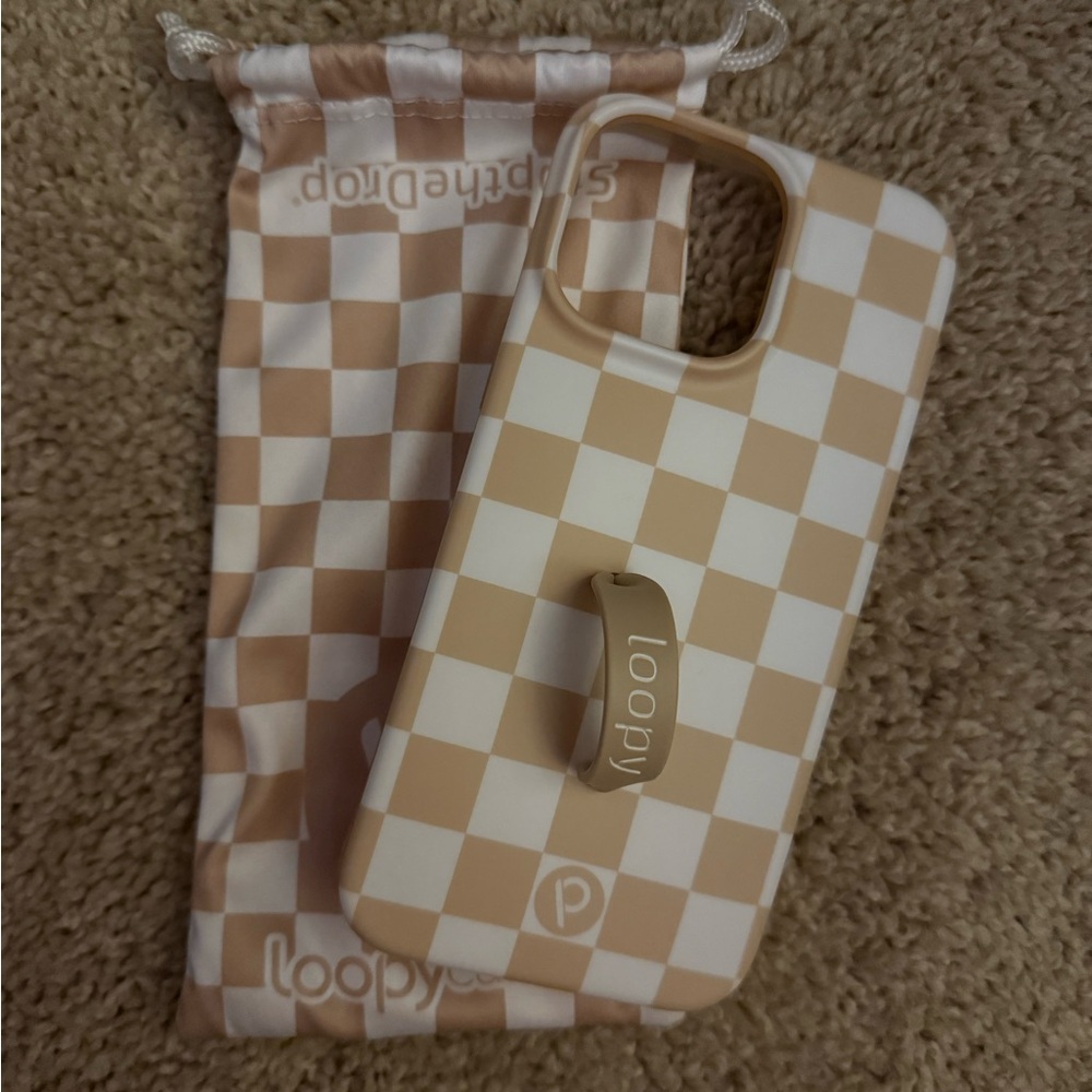 Loopy Case Tan and White Checkered iPhone 14 Pro Max Case
